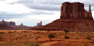 Monument Valley – Land of Rocky Giants