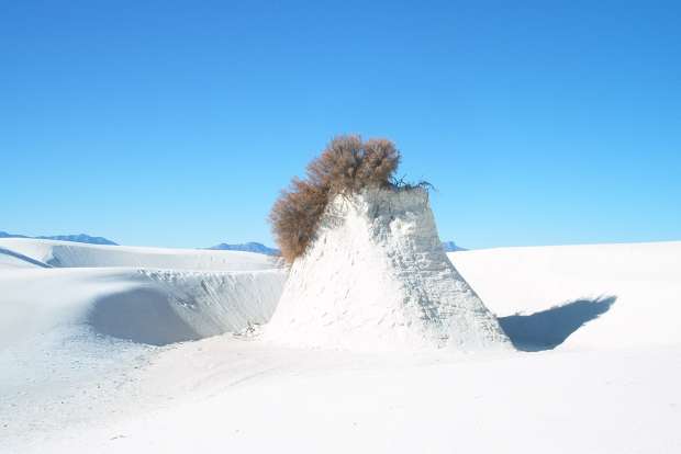 structures-of-white-sand