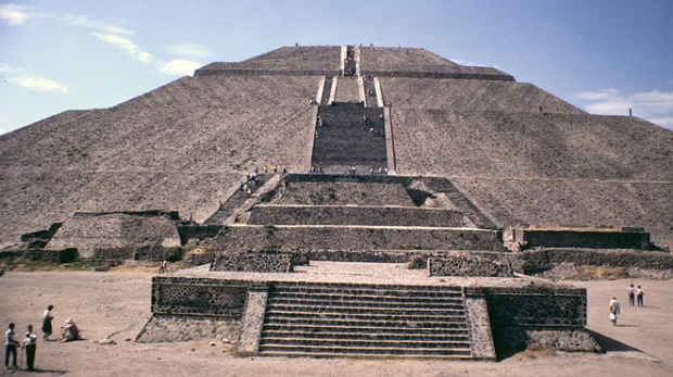 pyramid-of-the-sun