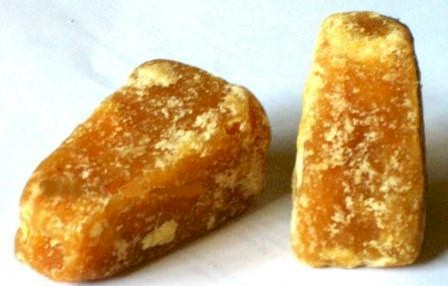 jaggery cubes derived from sugar cane